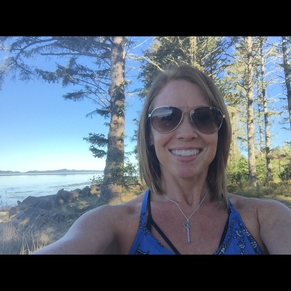 Meet your Posher, Casey